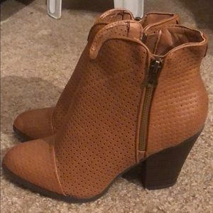 Like new!!!! Worn once. Booties
